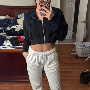 Crop hollister jacket
